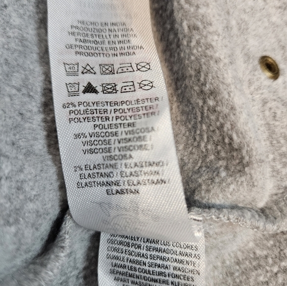 Harry Potter Gray Gryffindor‎ Team Captain Cropped Hoodie Size Medium Women's - Picture 9 of 12